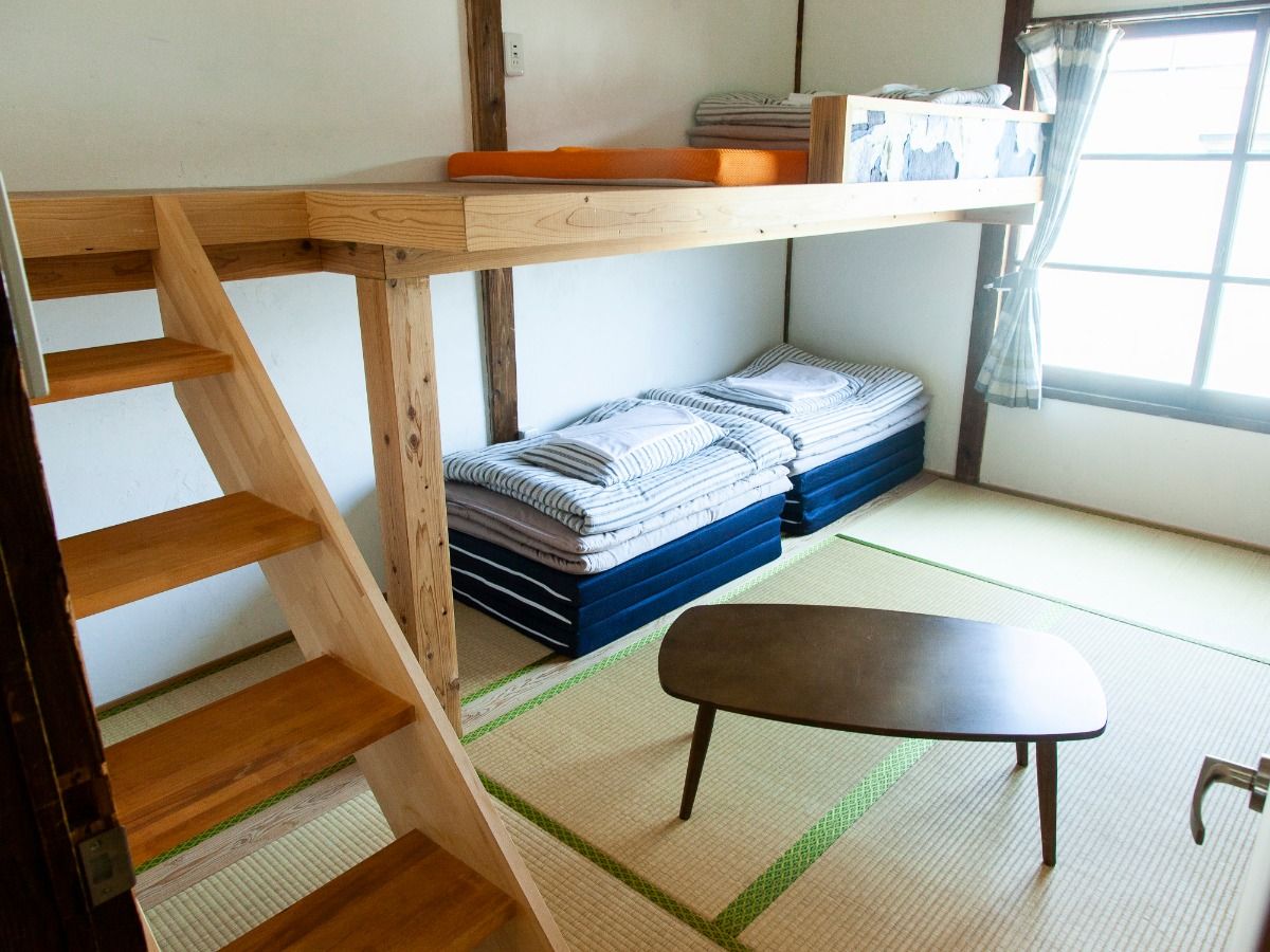 Fukuoka Guesthouse HIVE