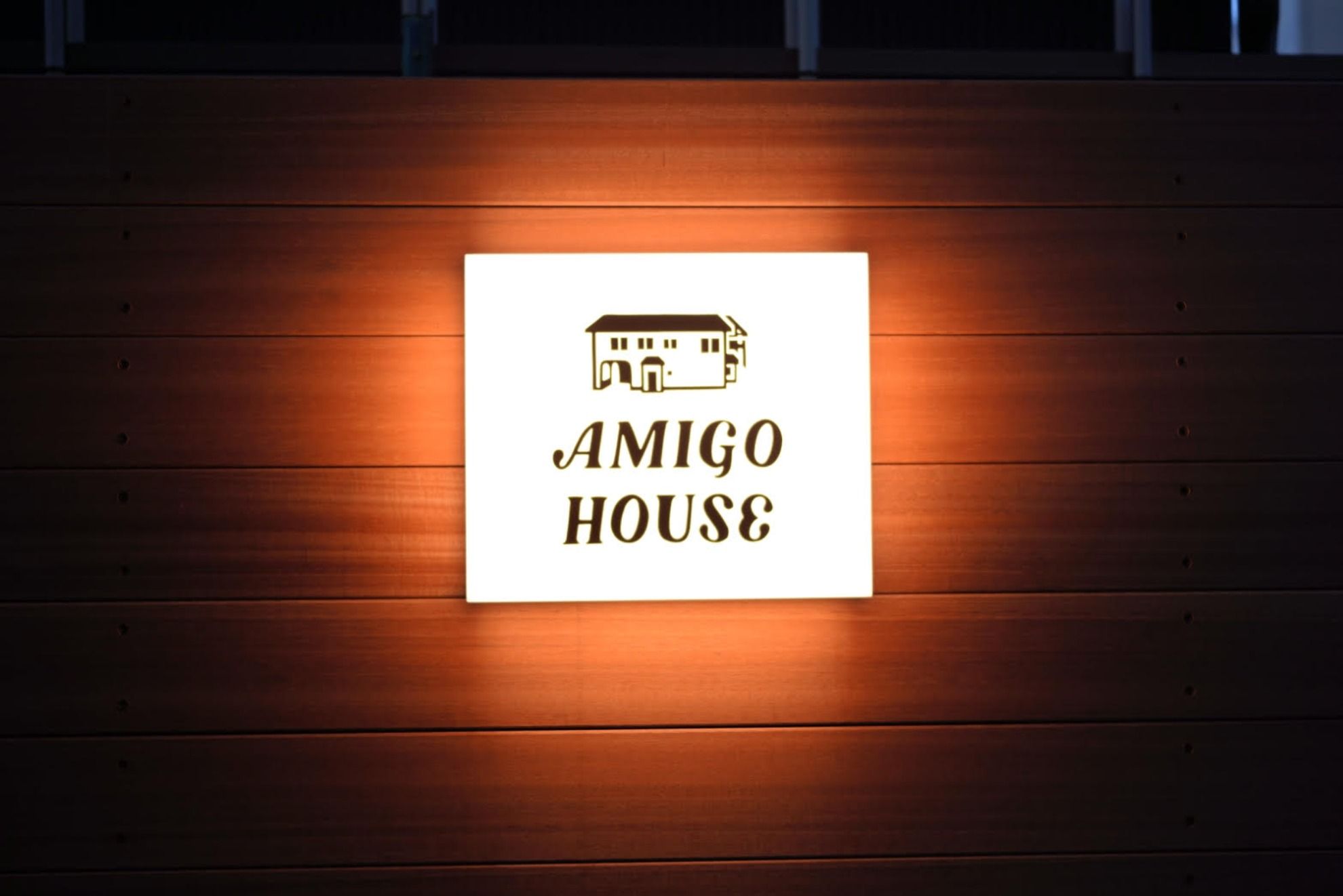 AMIGO  HOUSE - 8