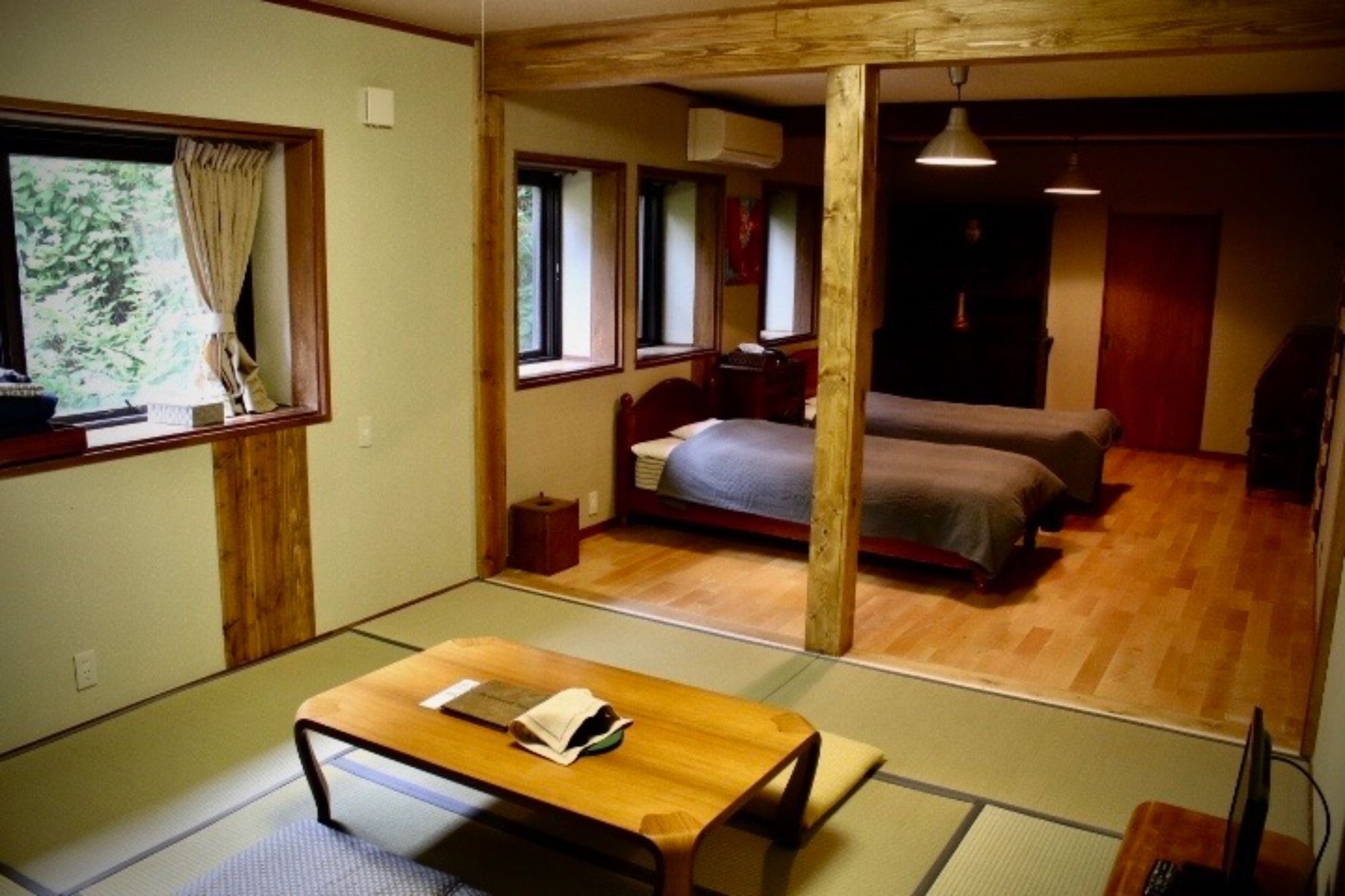 REDWOOD INN　レッドウッドイン