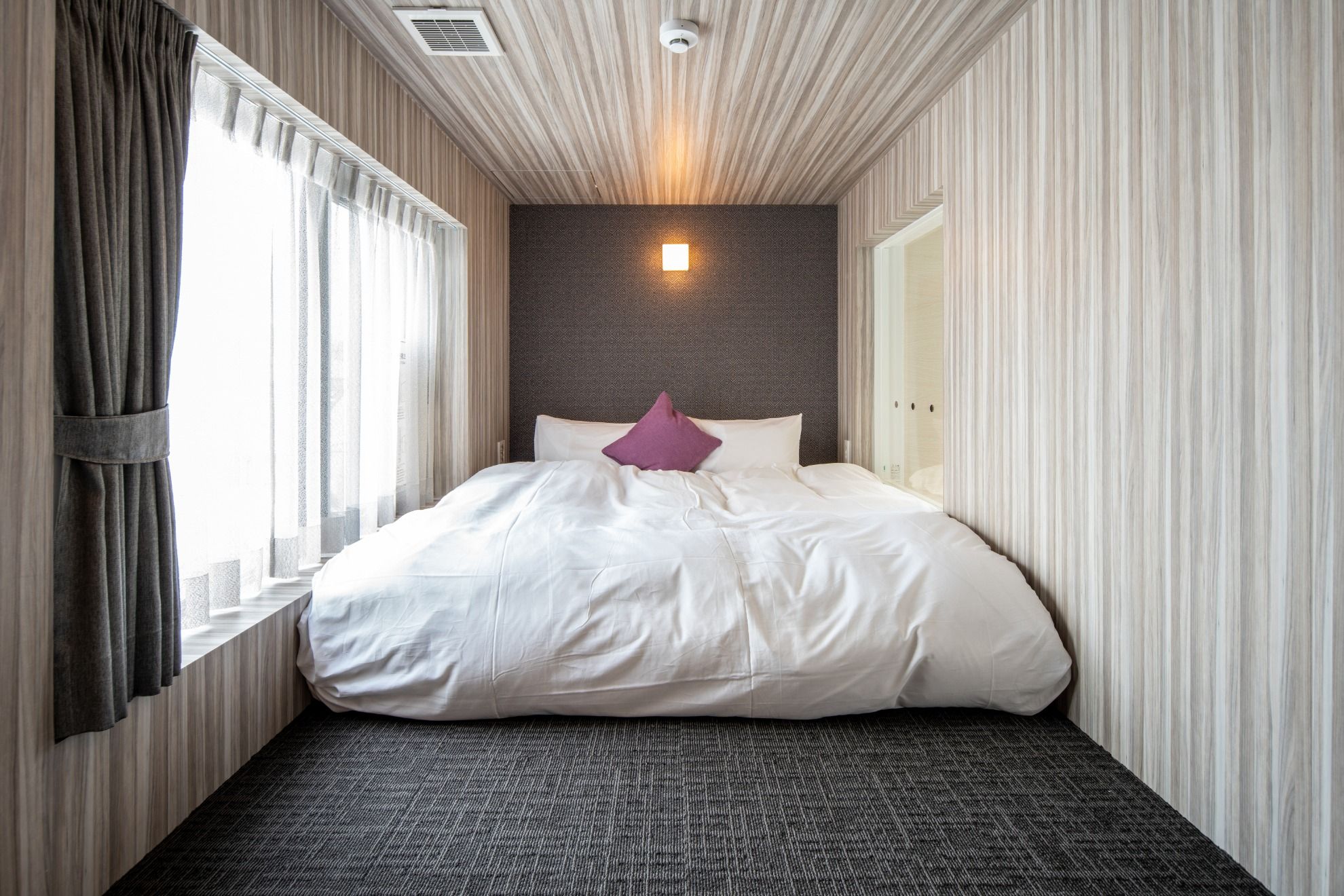Room 402