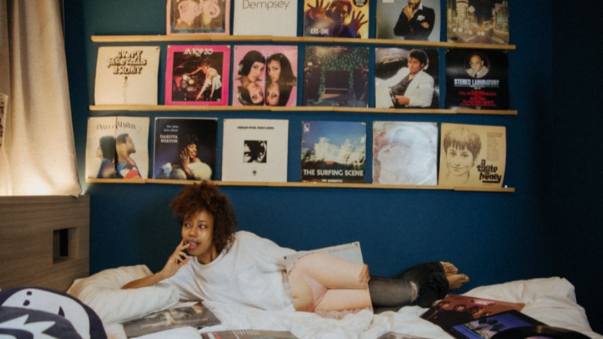 VINYL SUITE ROOM - 1