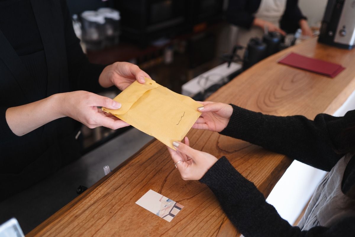 本屋aruコラボ、“海から届く”選書を片手にまどろむプラン - 5