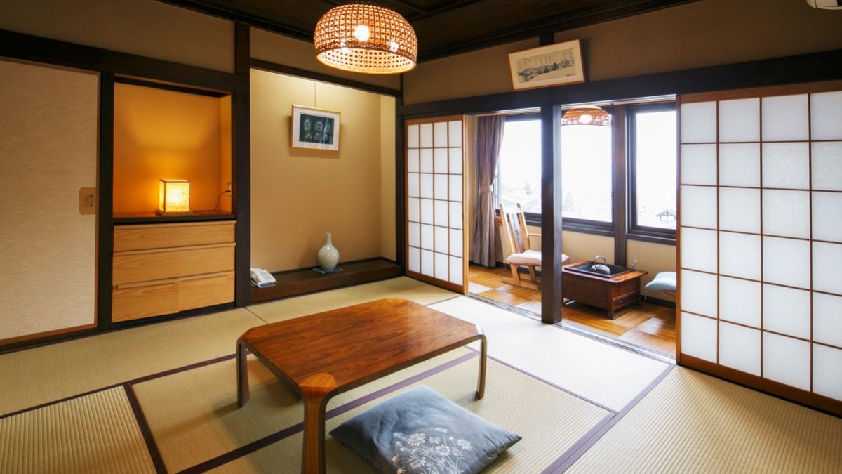 戸隠（本館３階・和室・トイレ付き・２６平米）