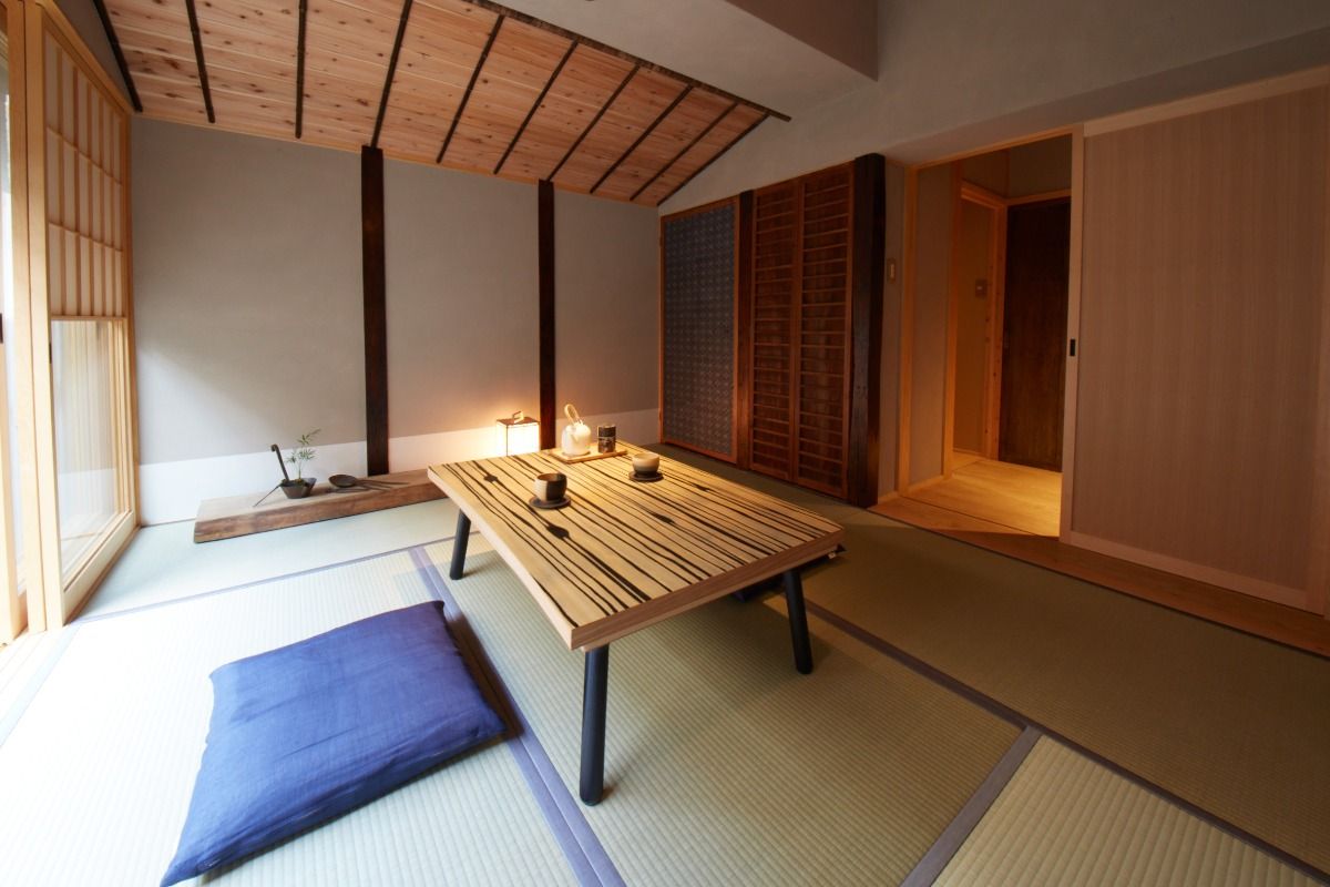 【母屋棟】中庭が見られるリノベーション和風家屋　2名様まで
