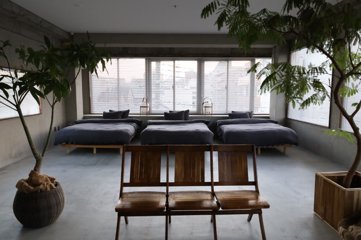 B studio