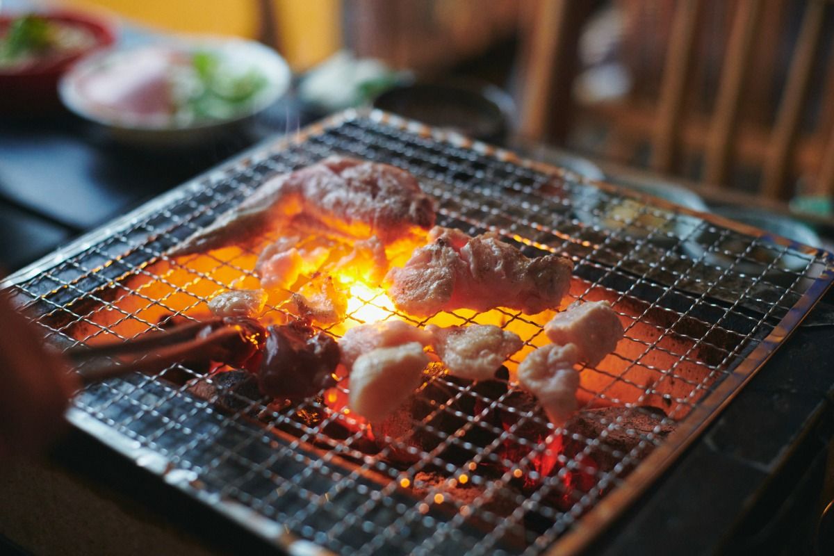 提携施設で楽しむ|大山どりの炭火焼き - 2