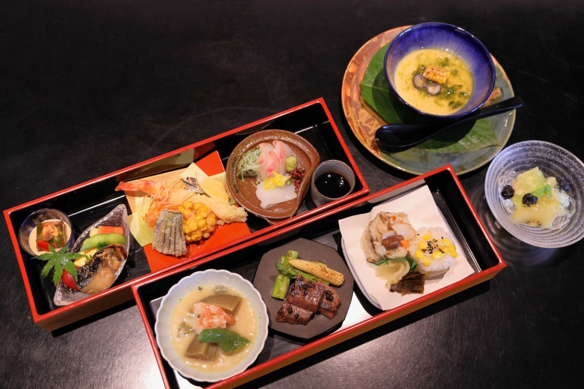 お部屋で味わう|田中シェフ 創作和食の箱膳 - 3