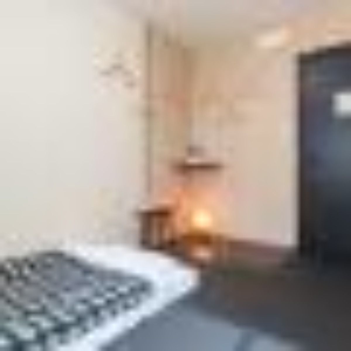 Twin room with shared bathroom - 4