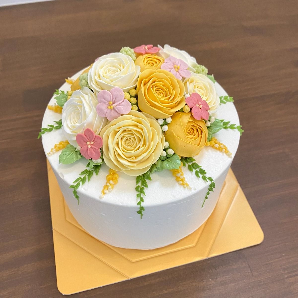 Accommodation plan with cakeworks kinpika flower cake - 2