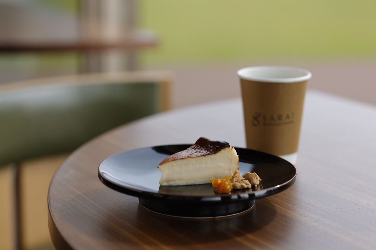 【日～木限定】ドリンク1杯無料＆自家製チーズケーキ付プラン　