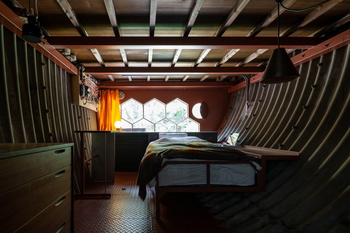 Corrugated house - 4