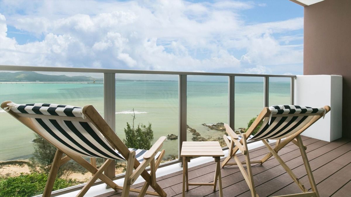 HIDEOUT OKINAWA URUMA