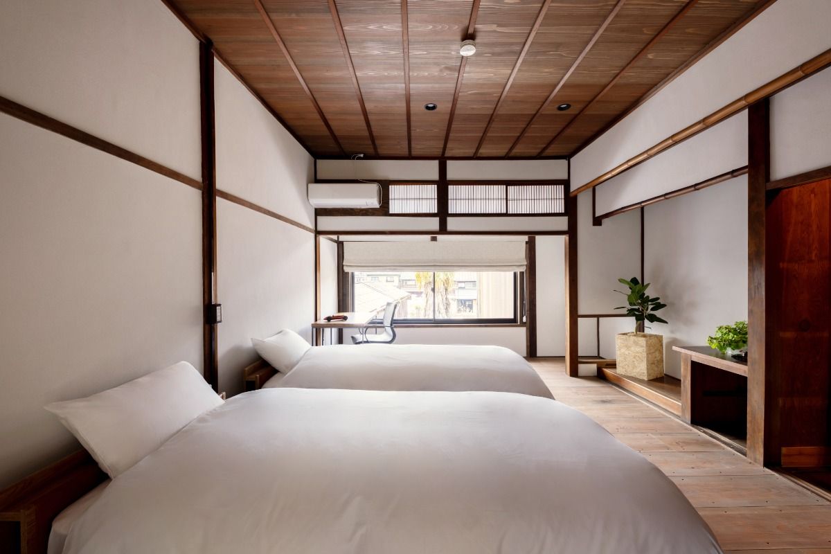 ROOMS2