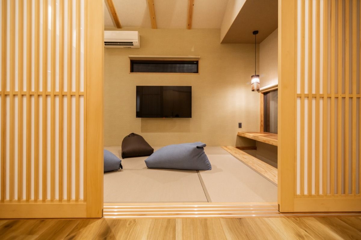 Room 02 - 9