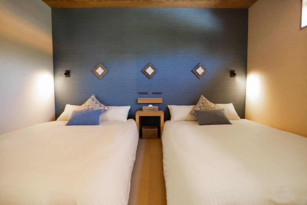 Room 02 - 13