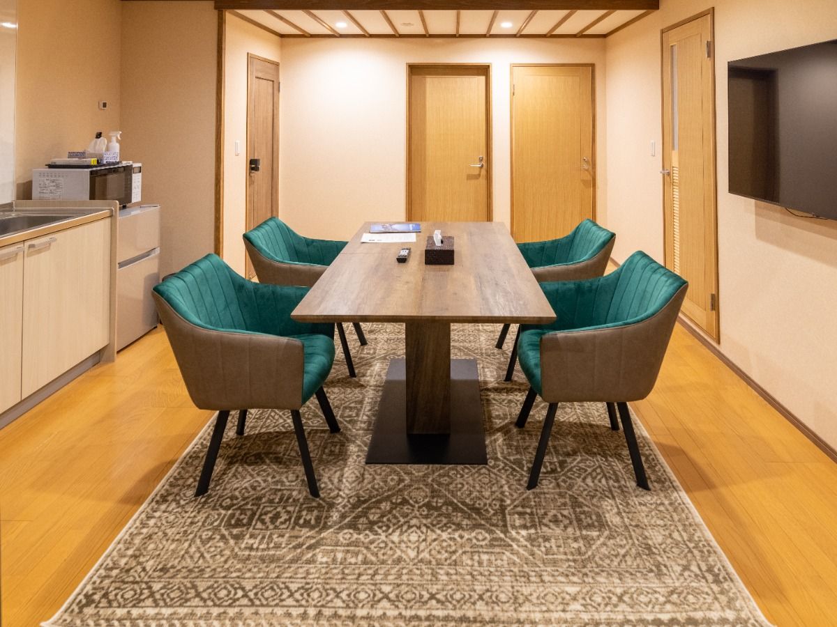 Room No.203