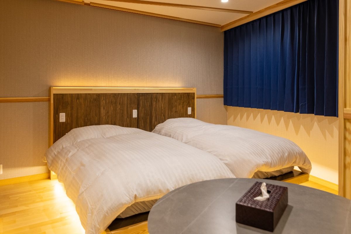 Room No.203 - 2