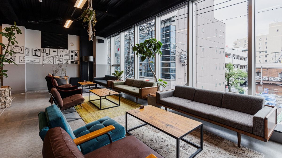 H HOTEL - 10