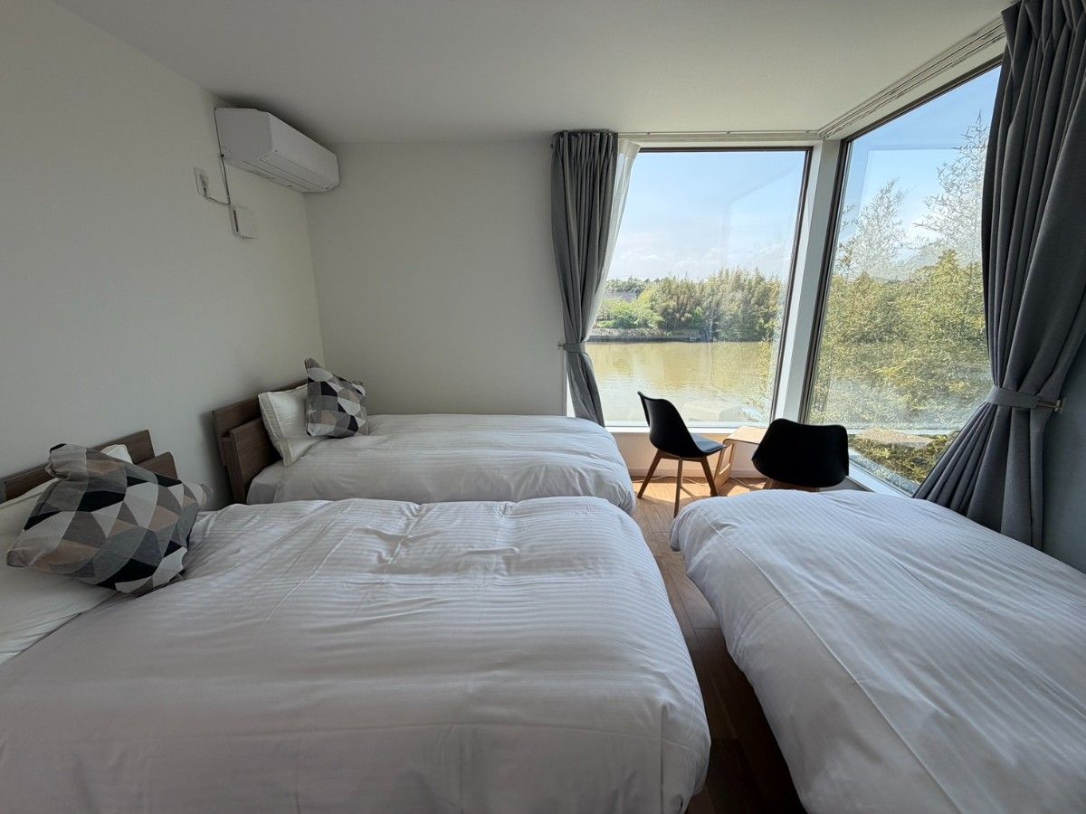 Private Riverside Villa - 1