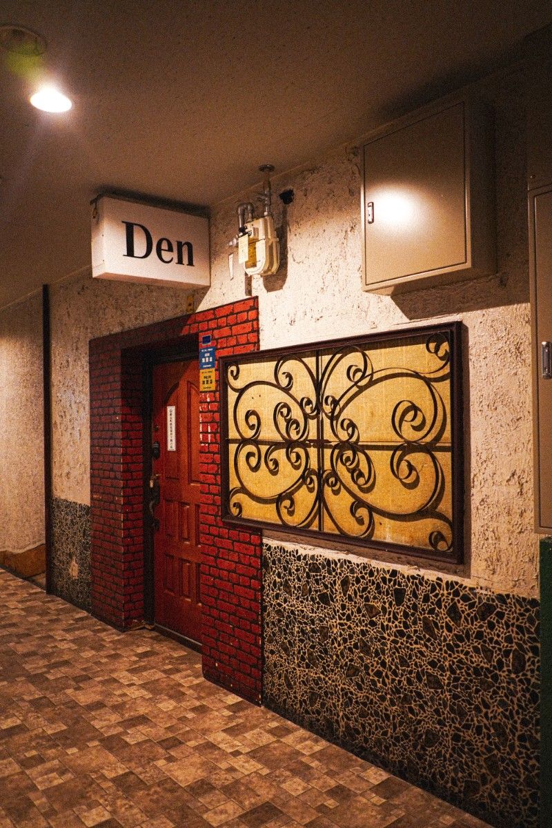 DEN - 6