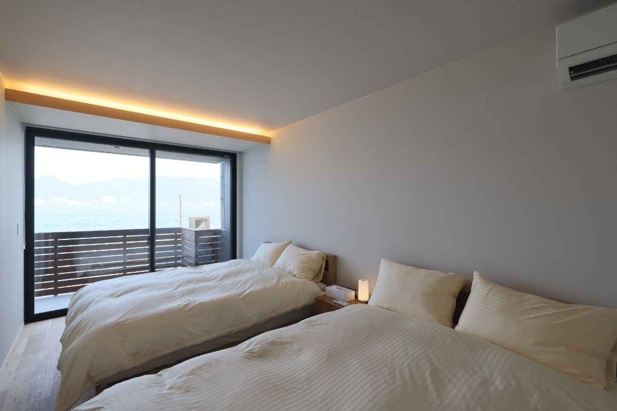 ROOM B - 7