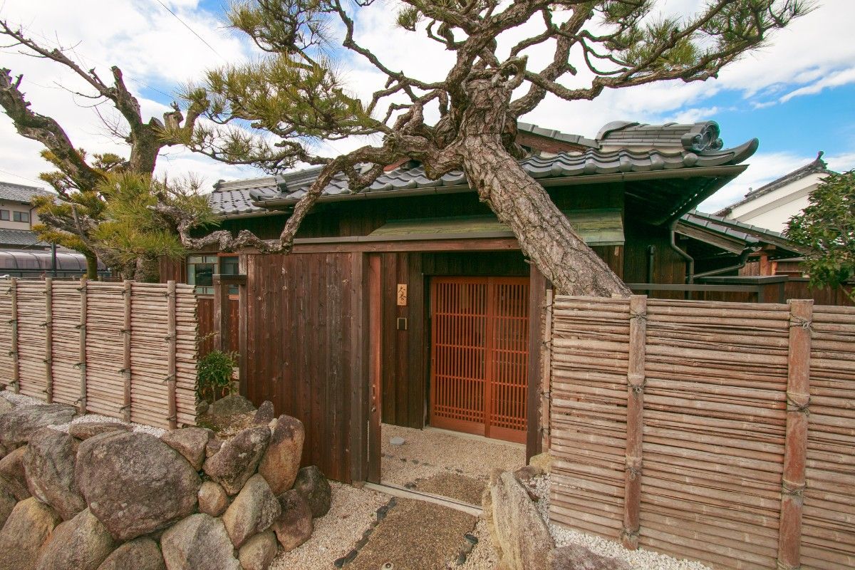 "OKYO" Room (Capacity: 5 Guests)