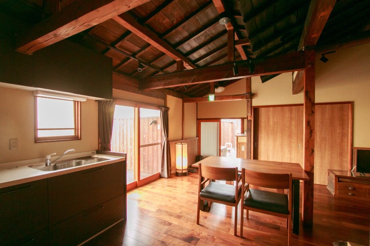 "BAIGAN" Room(Capacity: 3 Guests) - 4