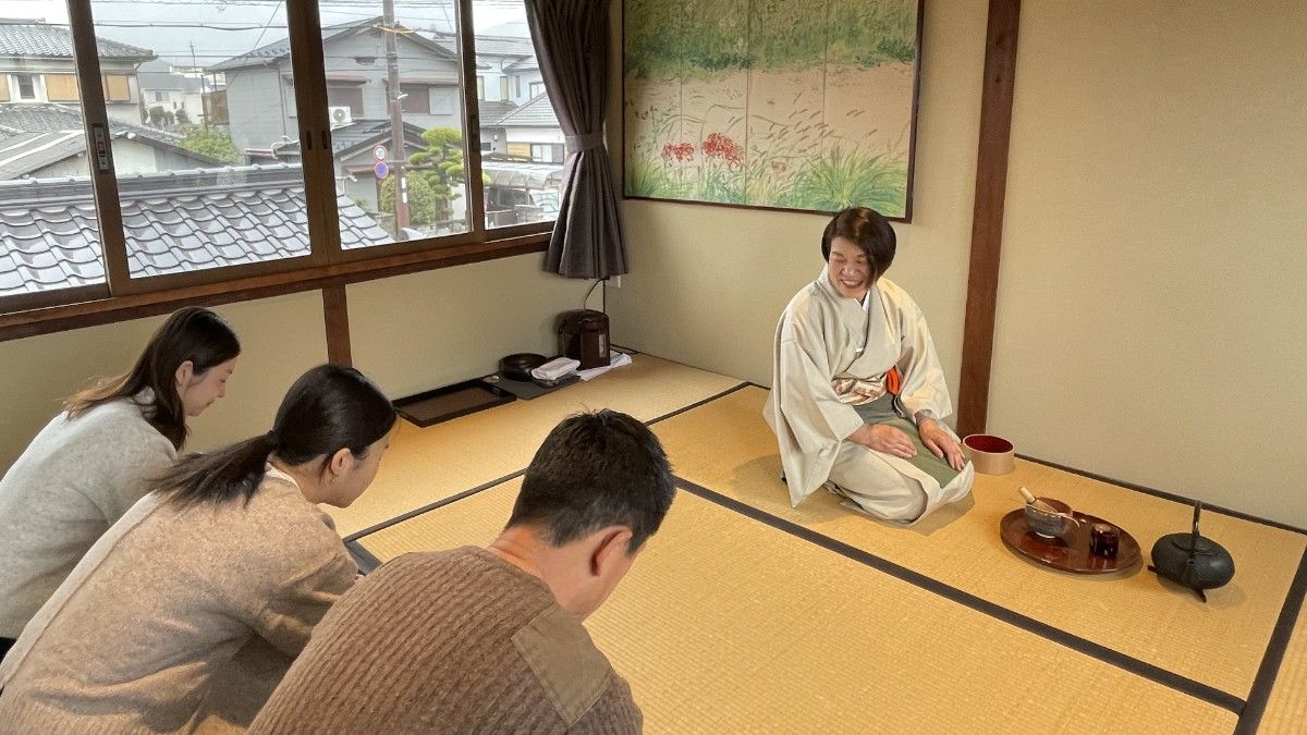 ［Activity］ Cultural Workshop: Hana Kameoka – (Tea Ceremony)