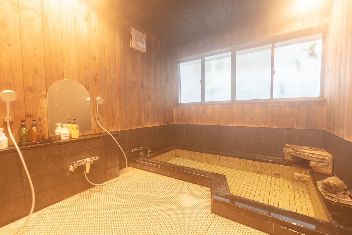 自然を感じながら愉しめる貸切風呂　A private bath 
