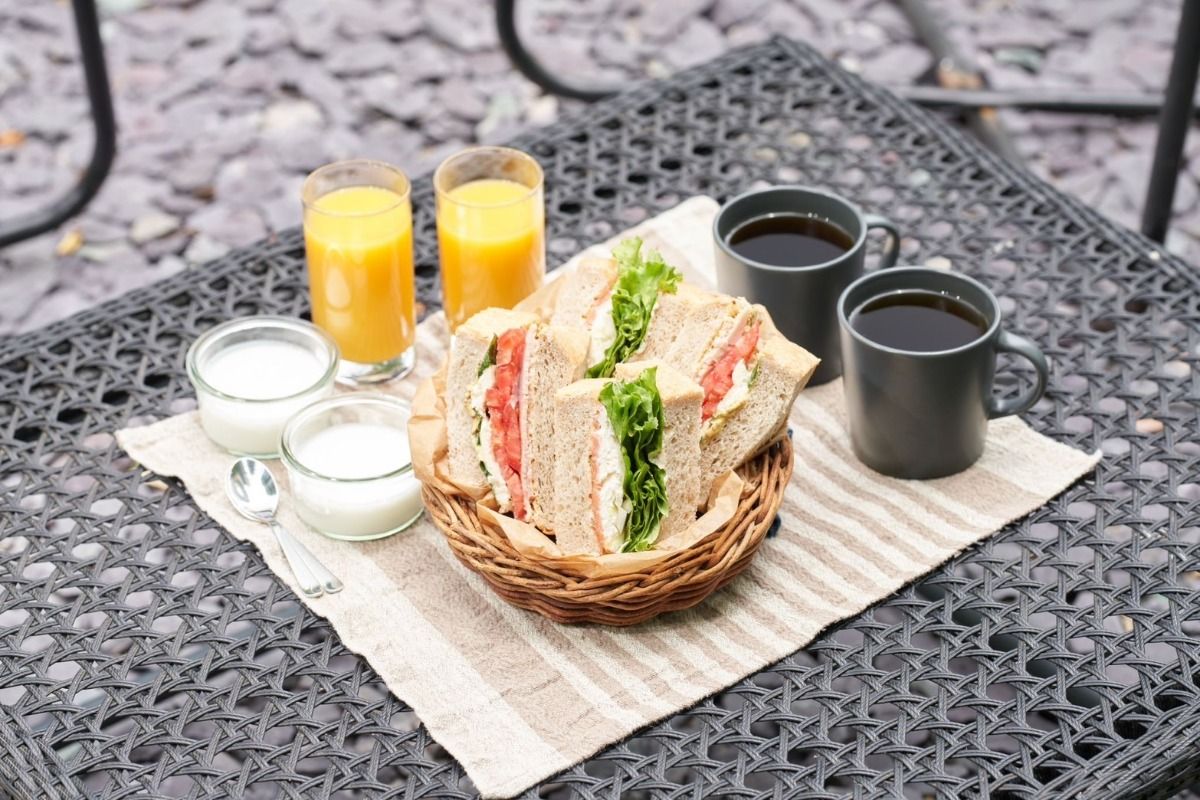 DIM LIGHT ESPRESSO サンドイッチモーニング （Sandwich morning)
