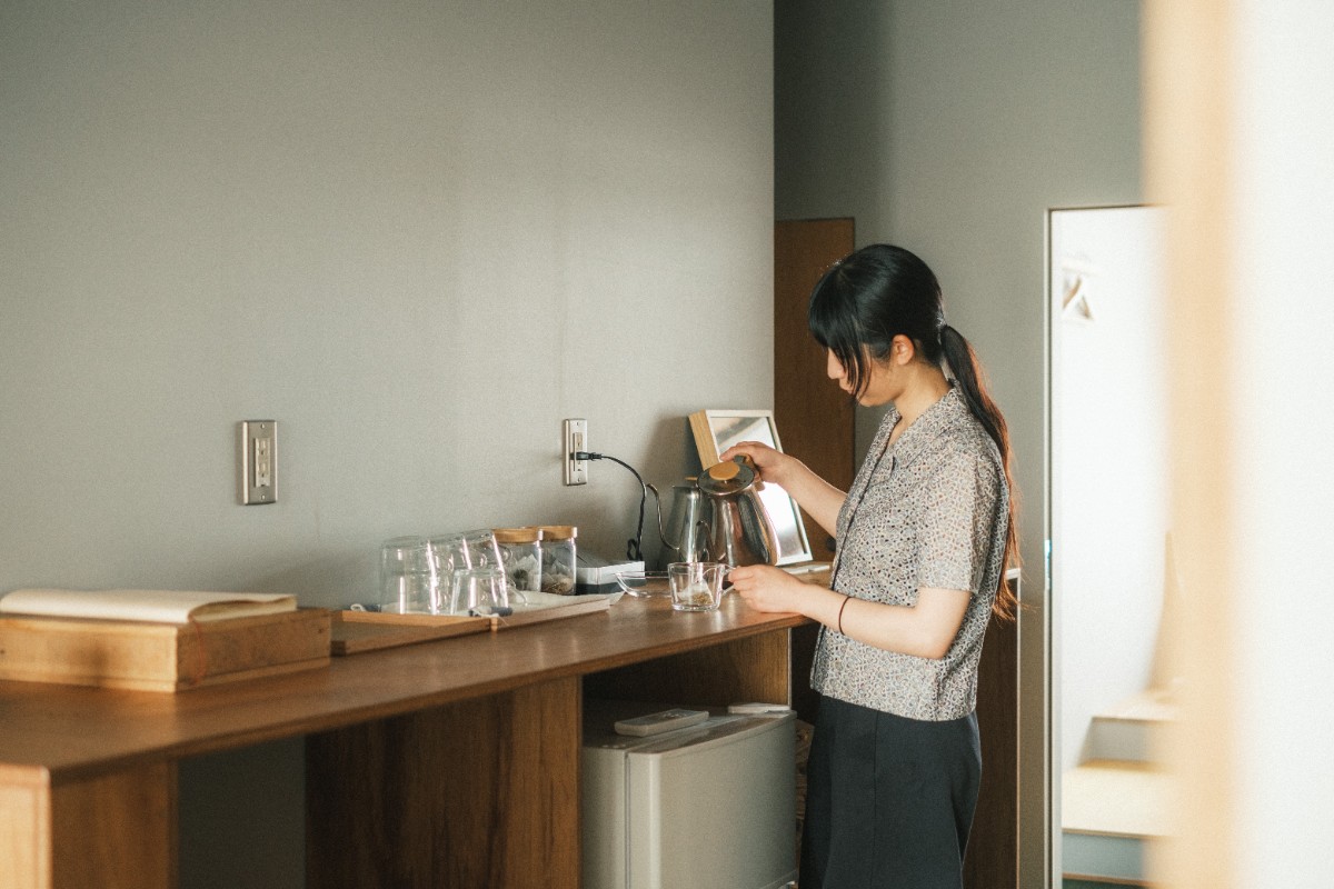 街の気配を感じるツインルーム（2階） - 7