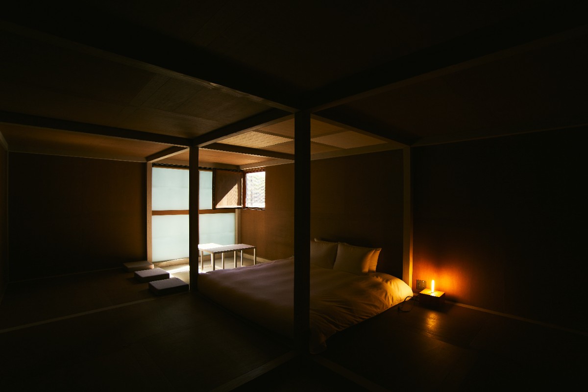 A&A JONATHAN HASEGAWA - 10