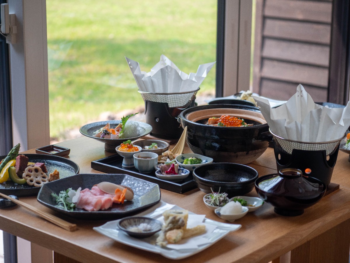 森のオーベルジュ三 - 2