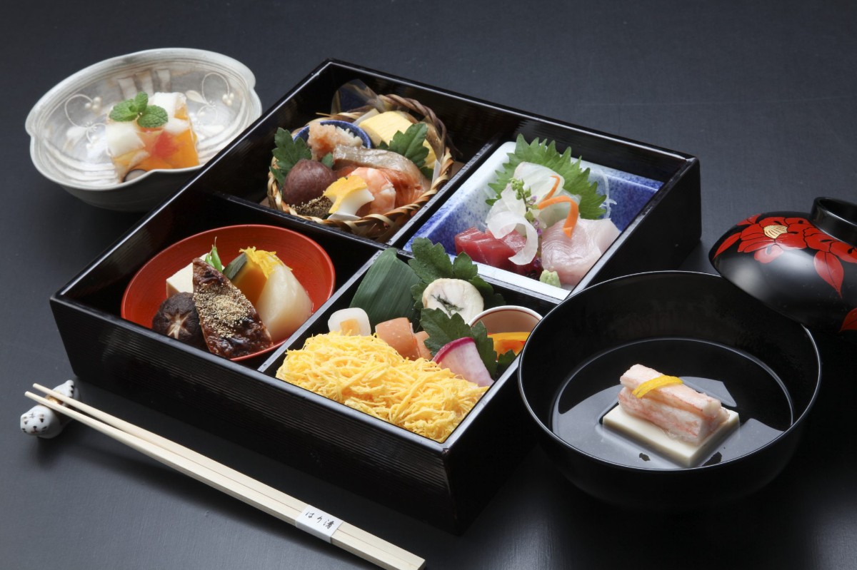 老舗京料理はり清　季節の朝食お弁当付き　