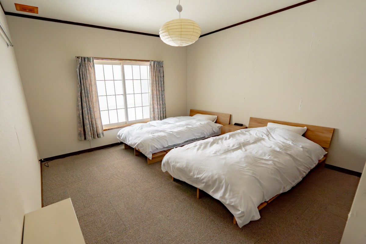 Room only – Western-style room with shared bath and toilet