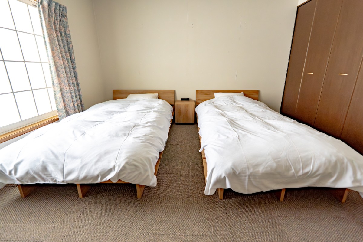 Room only – Western-style room with shared bath and toilet - 2