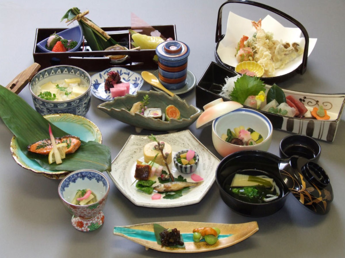 夕食　仕出し割烹『泉仙』プラン（朝食・体験選択可）