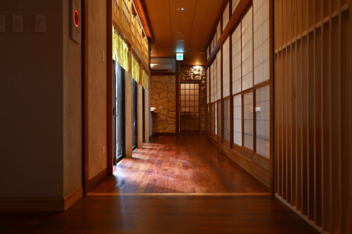 那覇の宿 「休日」 - 2