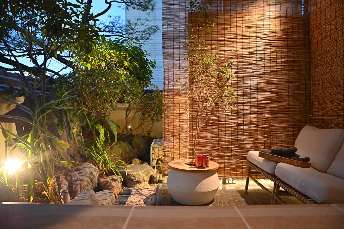 那覇の宿 「休日」 - 6