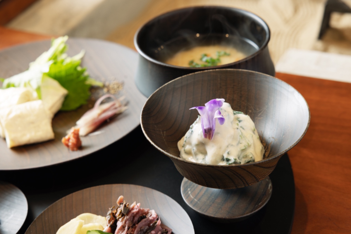 「誰もが同じ食卓を囲めるように」(朝食付き)【2泊〜】