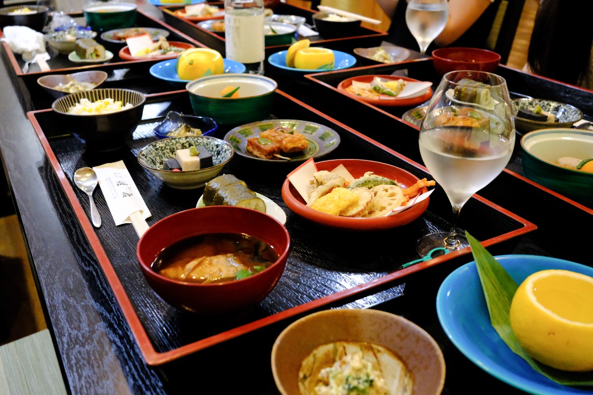 庭園を望む伝統的な書院 ── 「紅葉」「蘭」夕朝食付 - 6