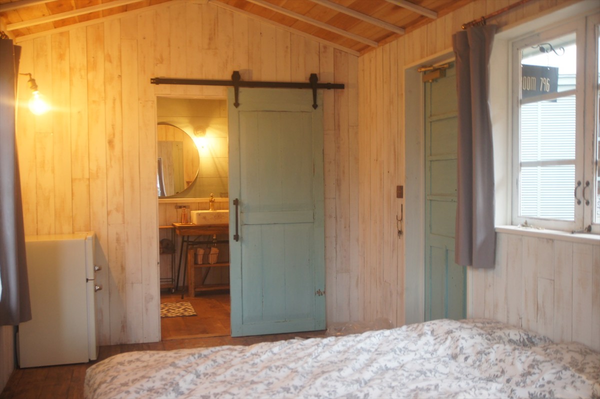 Room 796 - 3