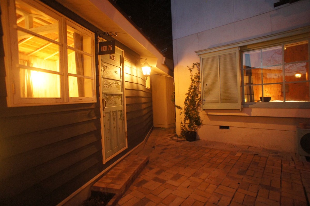 Room 796 - 5